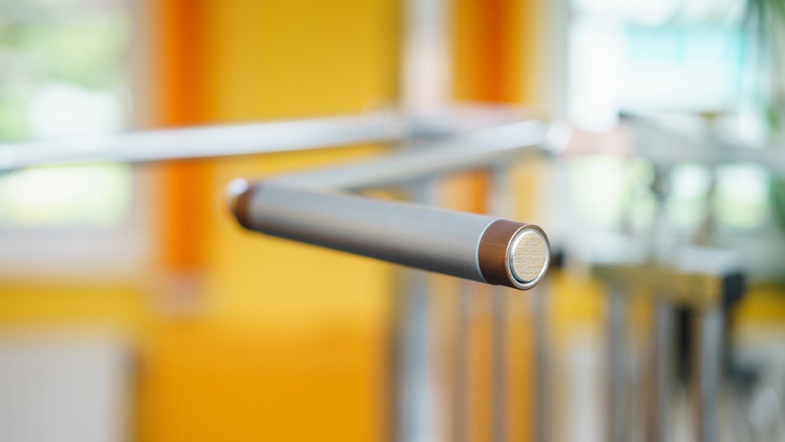 Griff eines Trainingsgeräts im Fitnessraum der Kybalion Einrichtung